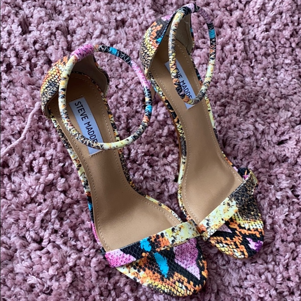 Steve Madden Multicolor Heel